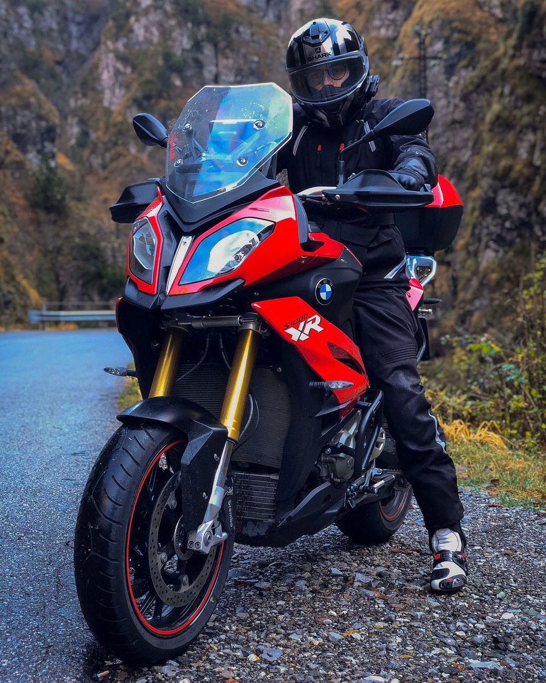 https://www.instagram.com/p/B7BD6RkItZM